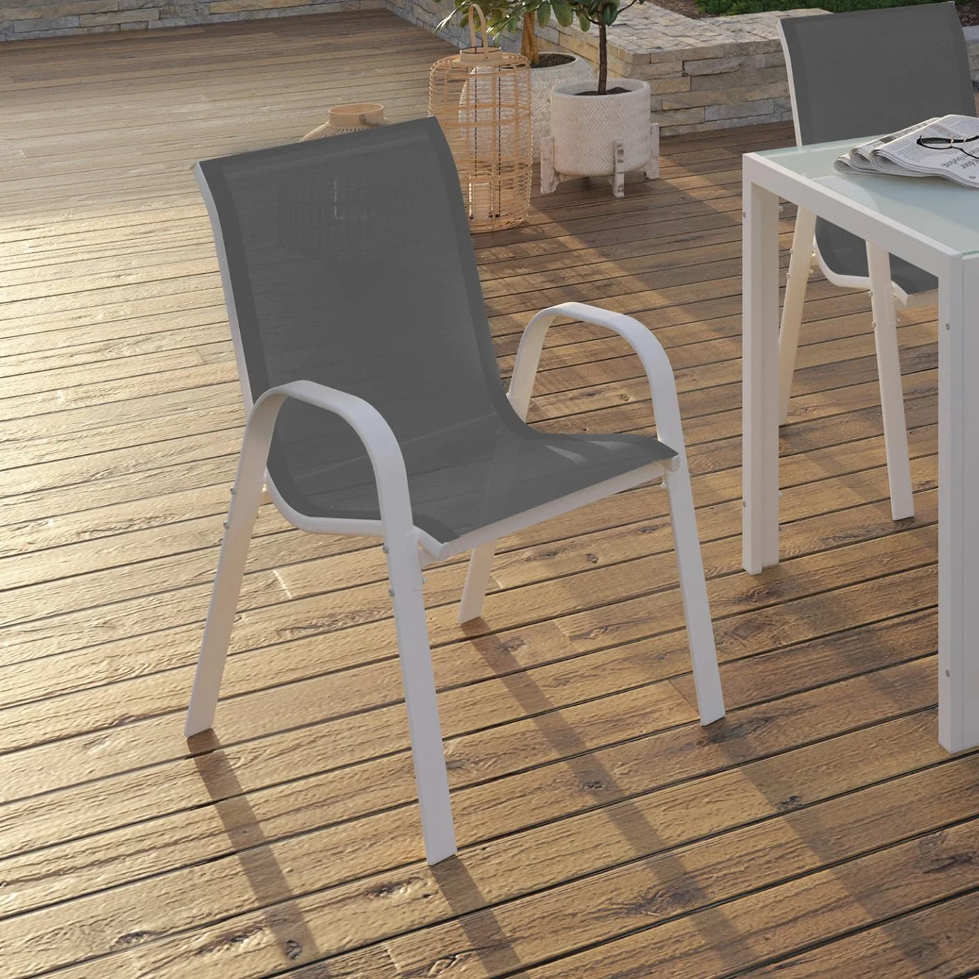 IDMarket - Set di 6 sedie da giardino impilabili LYMA in metallo e textilene, bianco e grigio