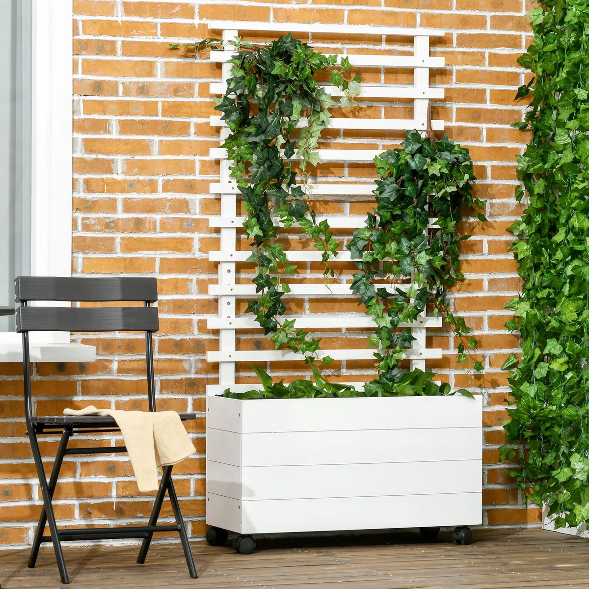 Outsunny Fioriera Rialzata Verticale con 4 Ruote e Traliccio per Piante Rampicanti in Legno di Abete, 76x30x155cm, Bianco