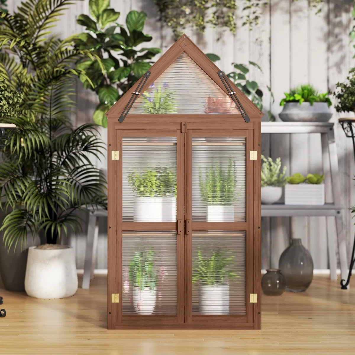 HOMASIS Mini Serra da Giardino a 3 Livelli Trasparente in Policarbonato, Serra da Balcone Invernale con 2 Porte, Tetto Apribile e Ripiani Regolabili, Struttura in Legno di Abete, 71 x 41 x 133 cm