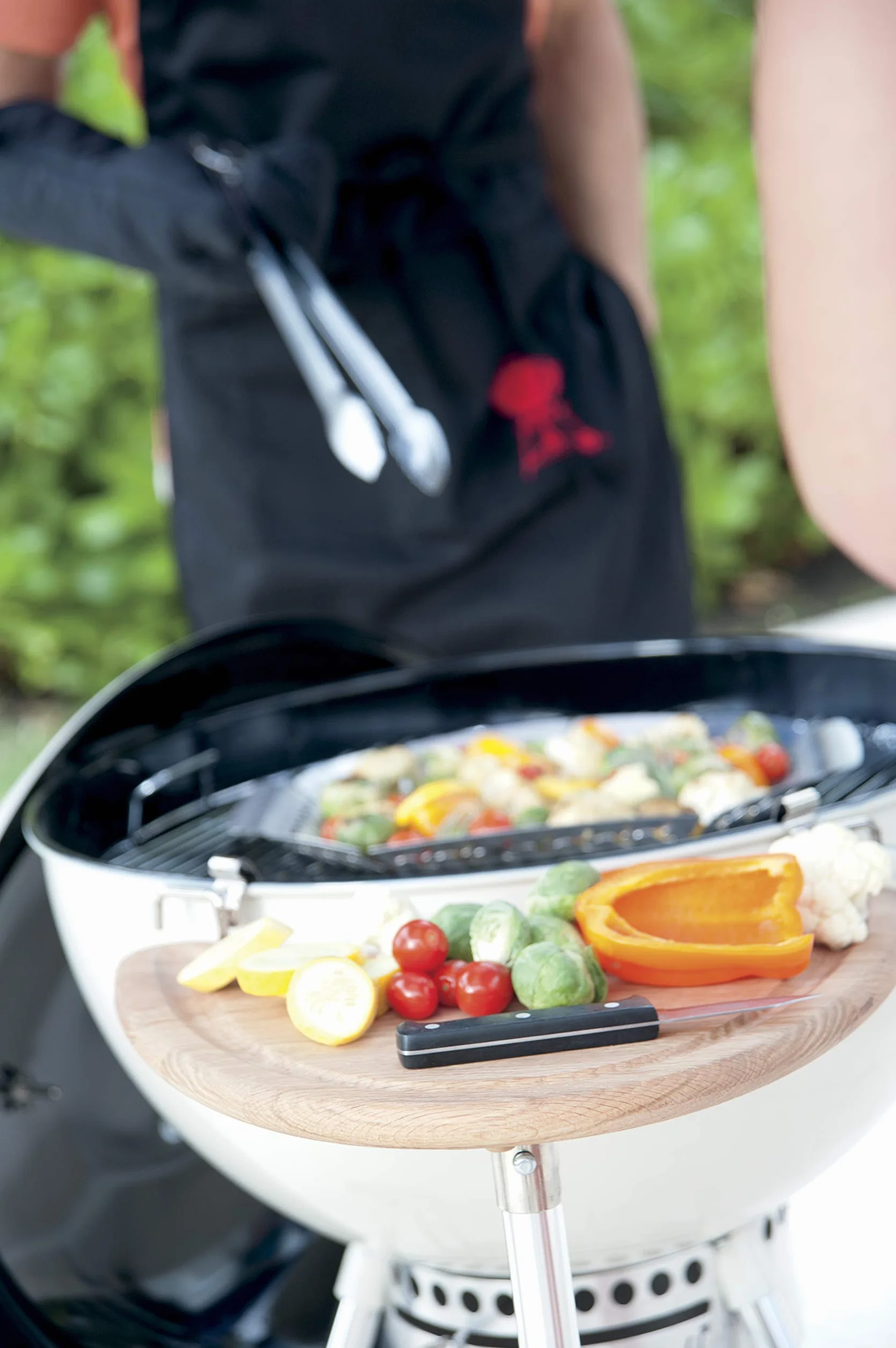 Weber Premium scodella - Grande (36x26cm), resistente al calore e lavabile in lavastoviglie in acciaio inossidabile, Ideale per contorni (carne, verdure), adatto a tutti i tipi di grill -Argento(6678)