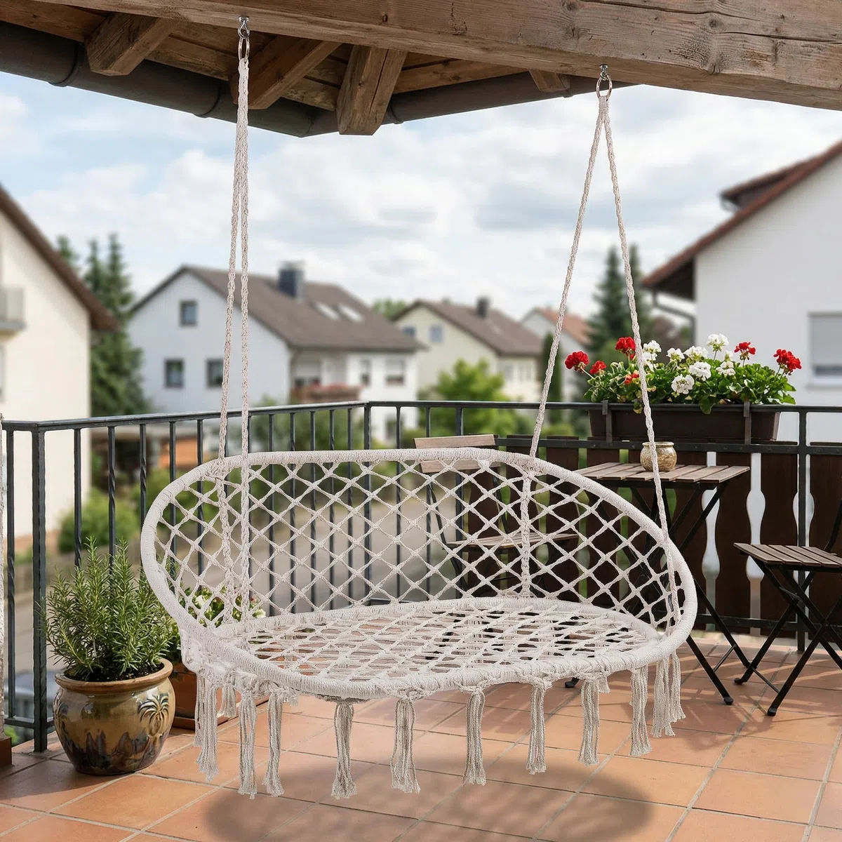 casa.pro Panca Sospesa per Esterni e Interni Altalena da Giardino per 2 Persone in Stile Boho 135x129x65 cm Intreccio in Corda Poltrona Dondolo Fino a 200 kg - Bianco Crema