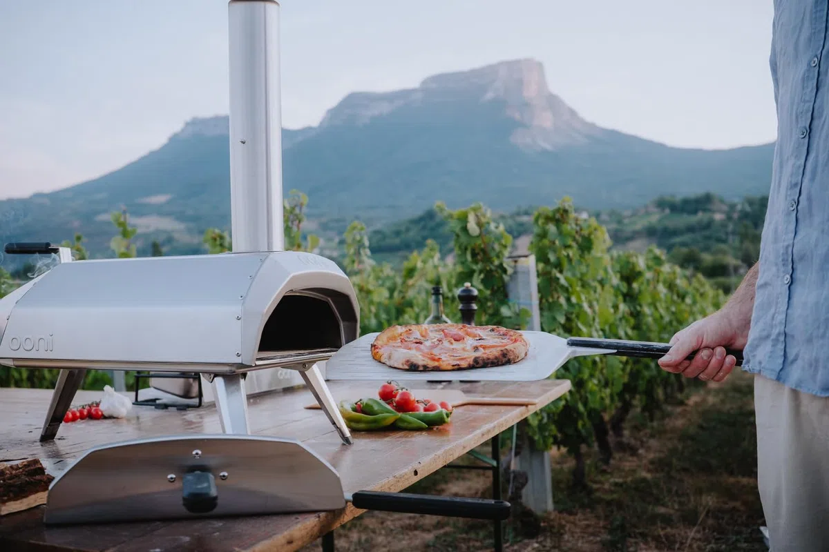 Ooni Karu 12 Forno Pizza, Forno a Legna da Esterno, Forno per Pizza da Giardino a carbonella, Forno a Gas