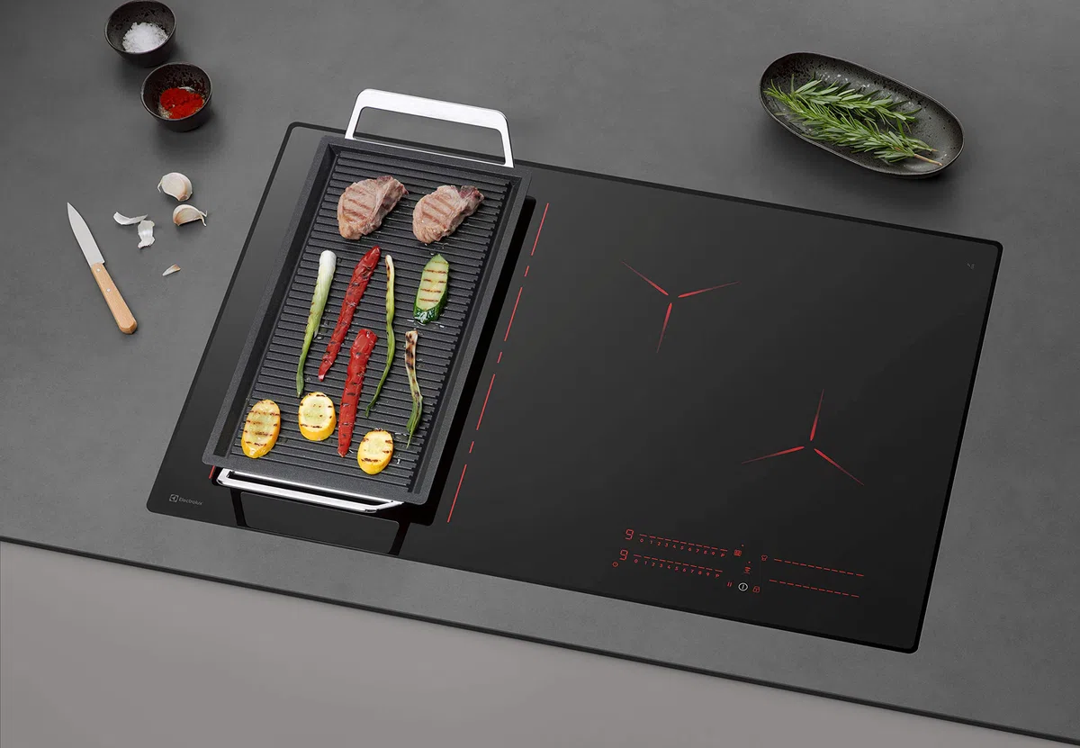 Electrolux Plancha Grill, E9HL33, Fondo in Acciaio inox, Rivestimento Antiaderente in Lotan, Massima Facilità di Pulizia, Adattabile ad Ogni Fonte di Calore, 52x24x2 cm