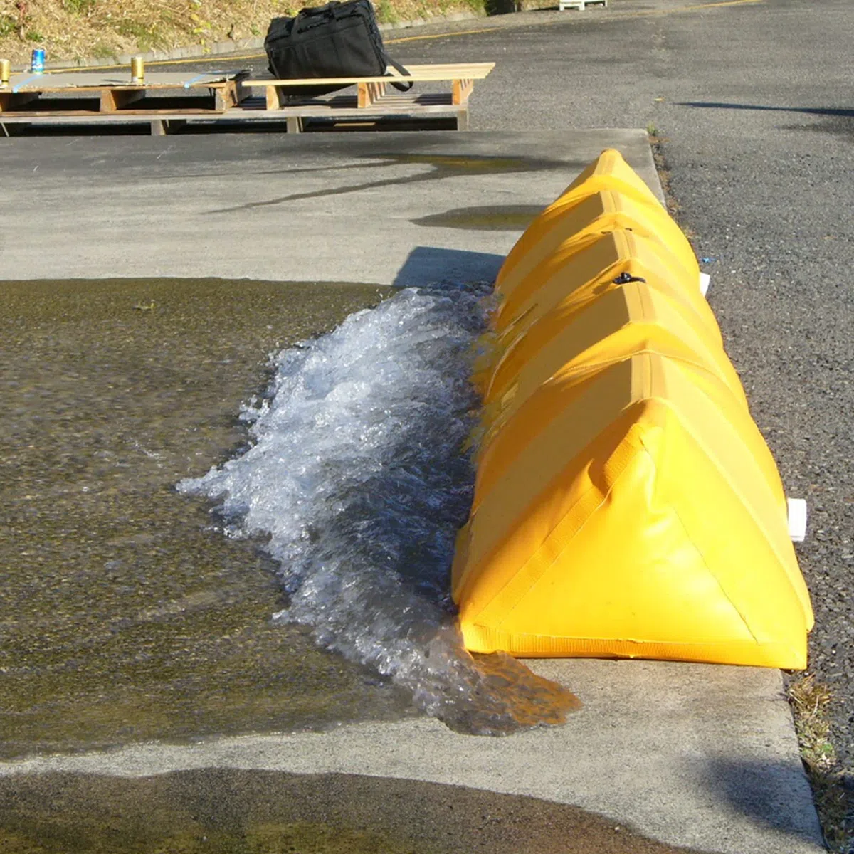 Protezione dalle inondazioni per porte Barriera di protezione dalle inondazioni riempita d'acqua Protezione dalle inondazioni gonfiabile, sacco di sabbia alternativo per protezione dalla