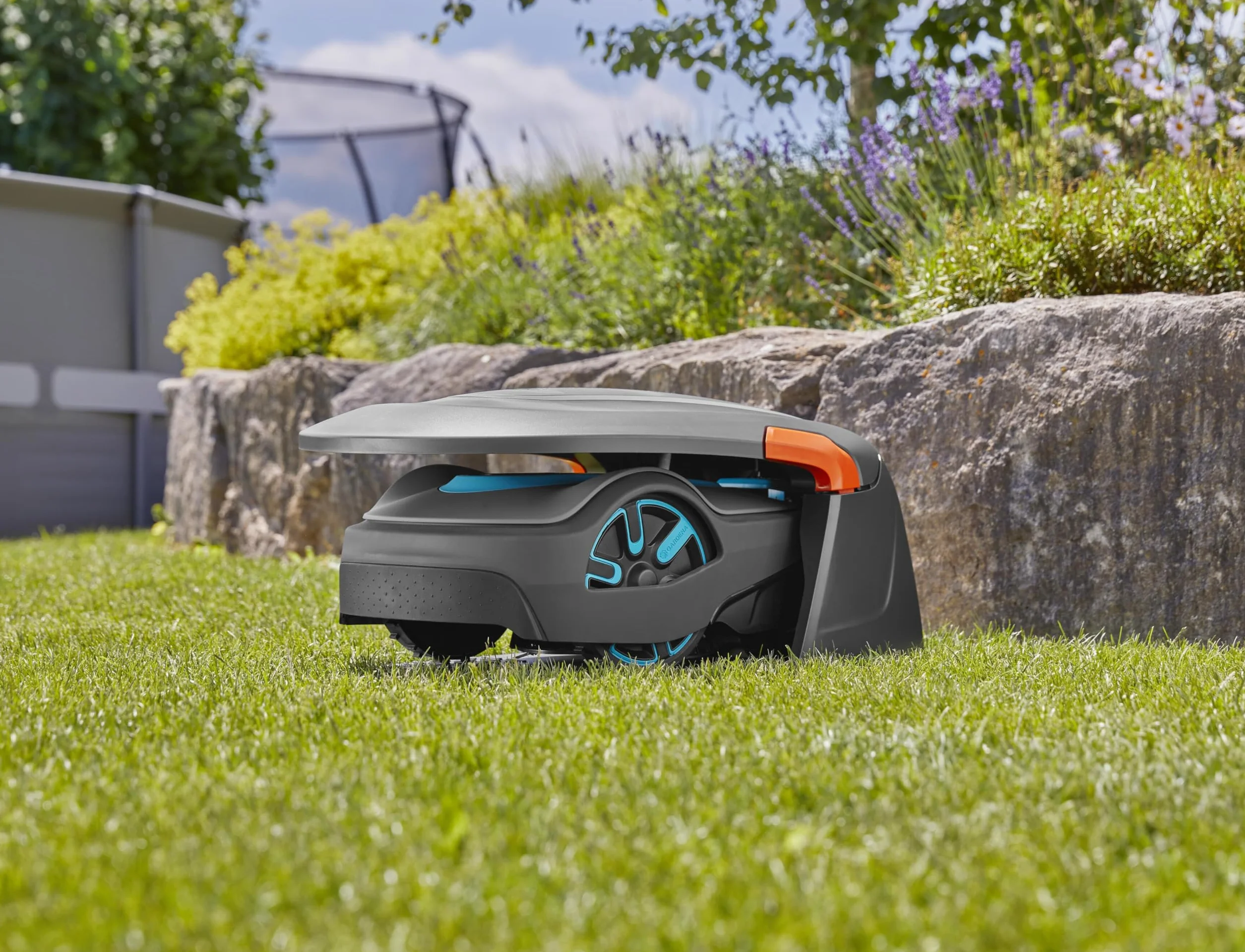 Gardena Copristazione per Robot Rasaerba: Carport per Rasaerba, Protezione Ottimale da Sole e Pioggia per Robot e Stazione di Ricarica (15020-20)
