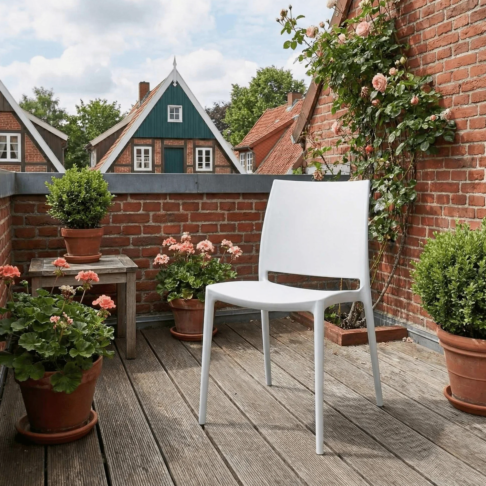 CLP Set 2 sedie da giardino Meton impilabili e resistenti alle intemperie, sedie con braccioli UV resistenti, in plastica fino a 150 kg Colore:bianco