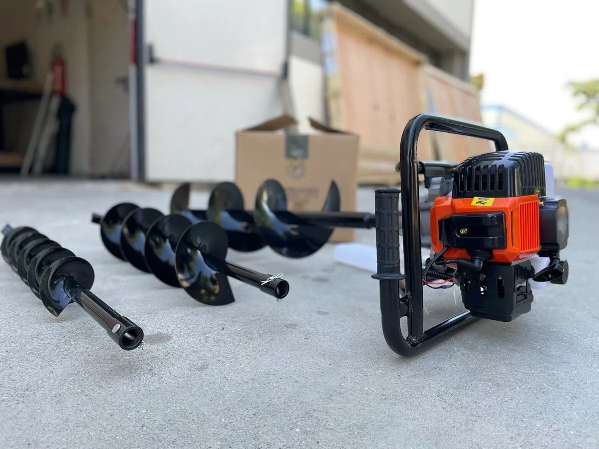 Mototrivella A Benzina Trivella Con Motore A Scoppio A 2 Tempi 52cc Con 3 Punte Di Ricambio Da 100 150 e 200 Mm Trivellatrice Da Giardino Perforazione Piantumazione Alberi Giardinaggio