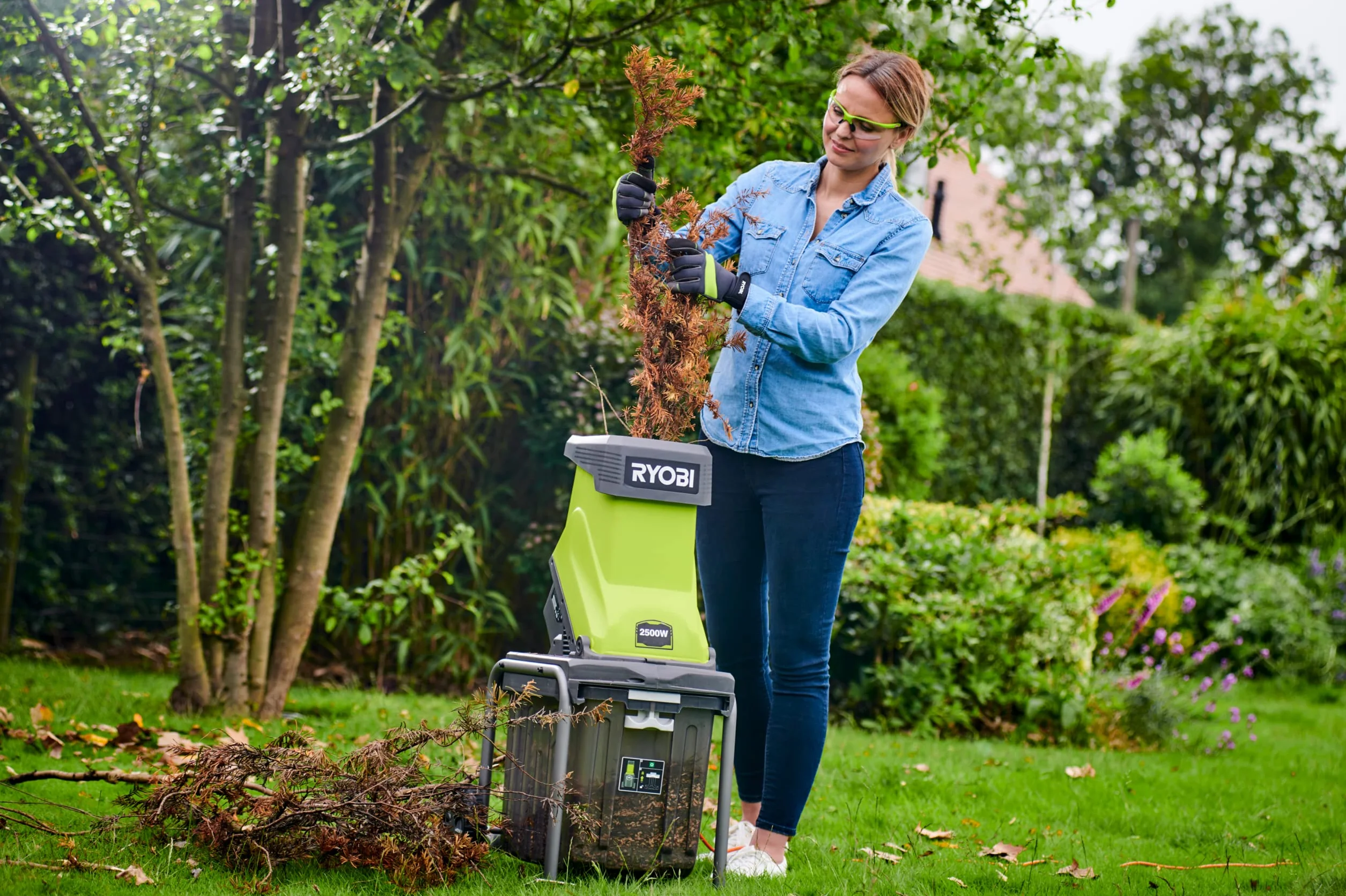 Ryobi RSH2545B Biotrituratore Elettrico 2500W 45mm Telaio Acciaio Cesto 40L