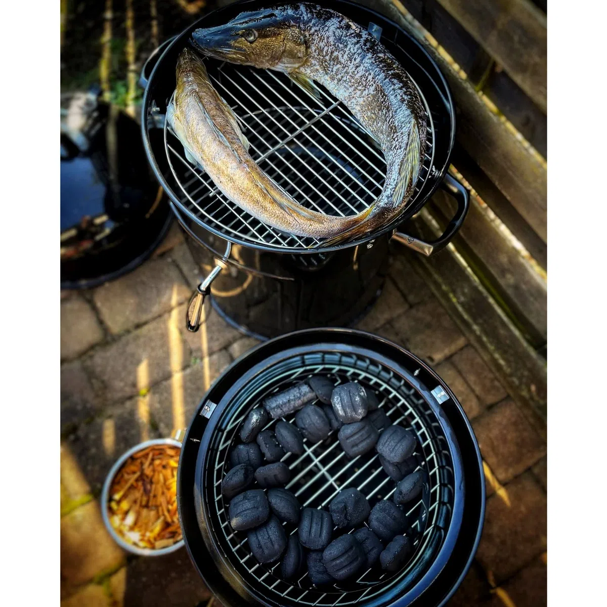 BBQ-Toro barile per affumicatura Oak Ø 47 cm | Barile per barbecue 4in1, affumicatore a legna, affumicatore ad acqua | Watersmoker, griglia a carbonella con coperchio