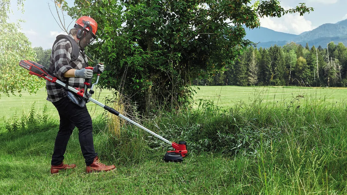 Einhell AGILLO 18/200 - Solo Decespugliatore a batteria Power X-Change (18 V, lama a 3 denti, taglio 20 cm, rocchetto a filo 8m, taglio 30 cm, senza batteria e caricabatteria)