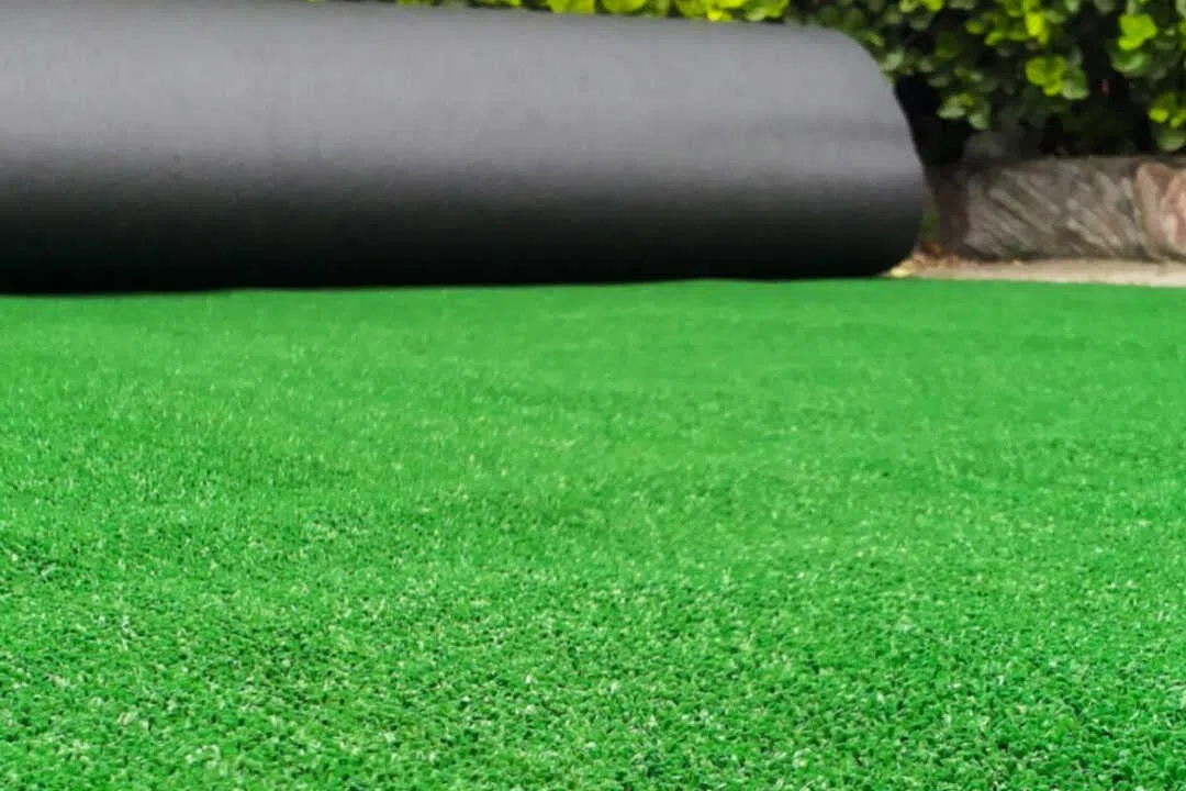 Erba Sintetica - Verde 01 - Spessore 7 mm - Larghezza 100x2500cm - Lunghezza al Metro