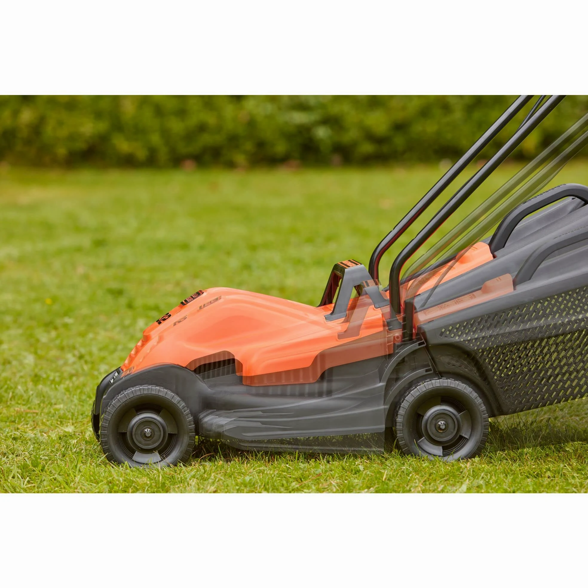BLACK+DECKER,RASAERBA 1200 W, LARGHEZZA TAGLIO 32 CM, 3 ALT. TAGLIO 20-40-60 MM, E-DRIVE, CAPACITA' CESTO 35 L, IMPUGNATURA VERSIONE BIKE. BEMW451BH-QS