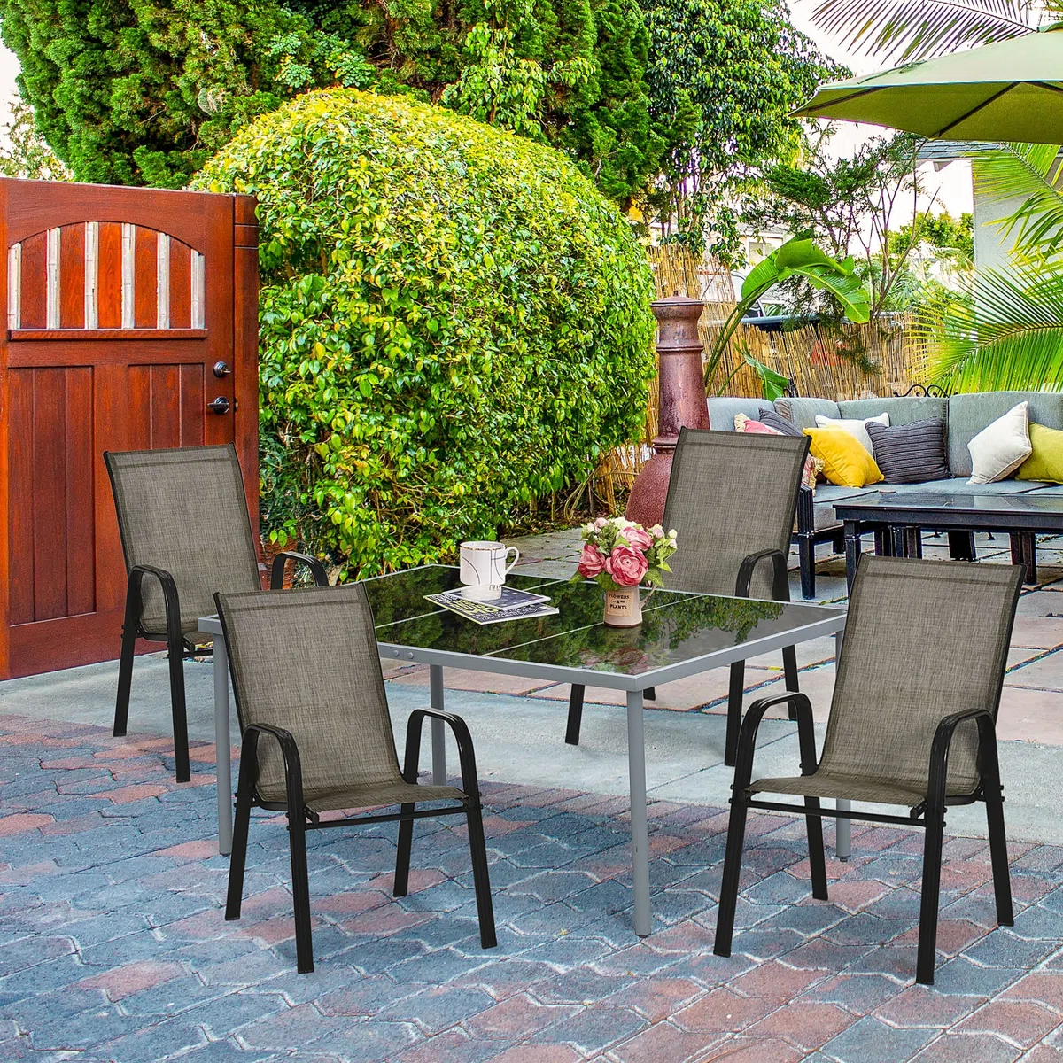 Outsunny Set 4 Sedie da Giardino Impilabili con Braccioli, Sedie per Pranzo da Esterno in Metallo e Texteline Impermeabile, da Patio, Balcone, Terrazza, Esterno e Interno, 54x75.5x95cm, Marrone
