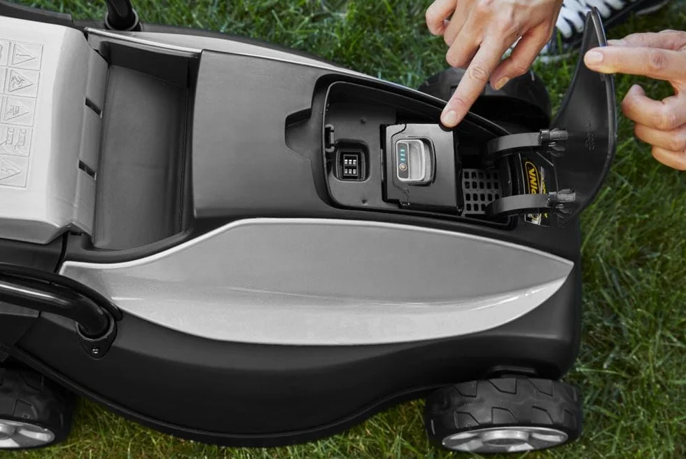 Alpina AL1 3020 Li Kit Tagliaerba a spinta, 350 W, 30 cm – Sacco 30 L, 1 Batt. 20V 4Ah + Caric. – Prati fino a 150 m²