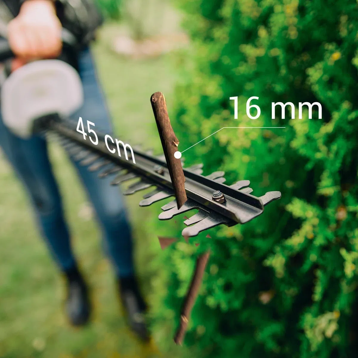 LEHMANN Tagliasiepi elettrico, Lunghezza Lama 45 cm, Capacità di Taglio 16 mm, Potenza Massima 1500 W, Protezione Antiurto, Impugnatura Ergonomica, Leggero 2,1 kg, per Siepi e Arbusti, Grigio