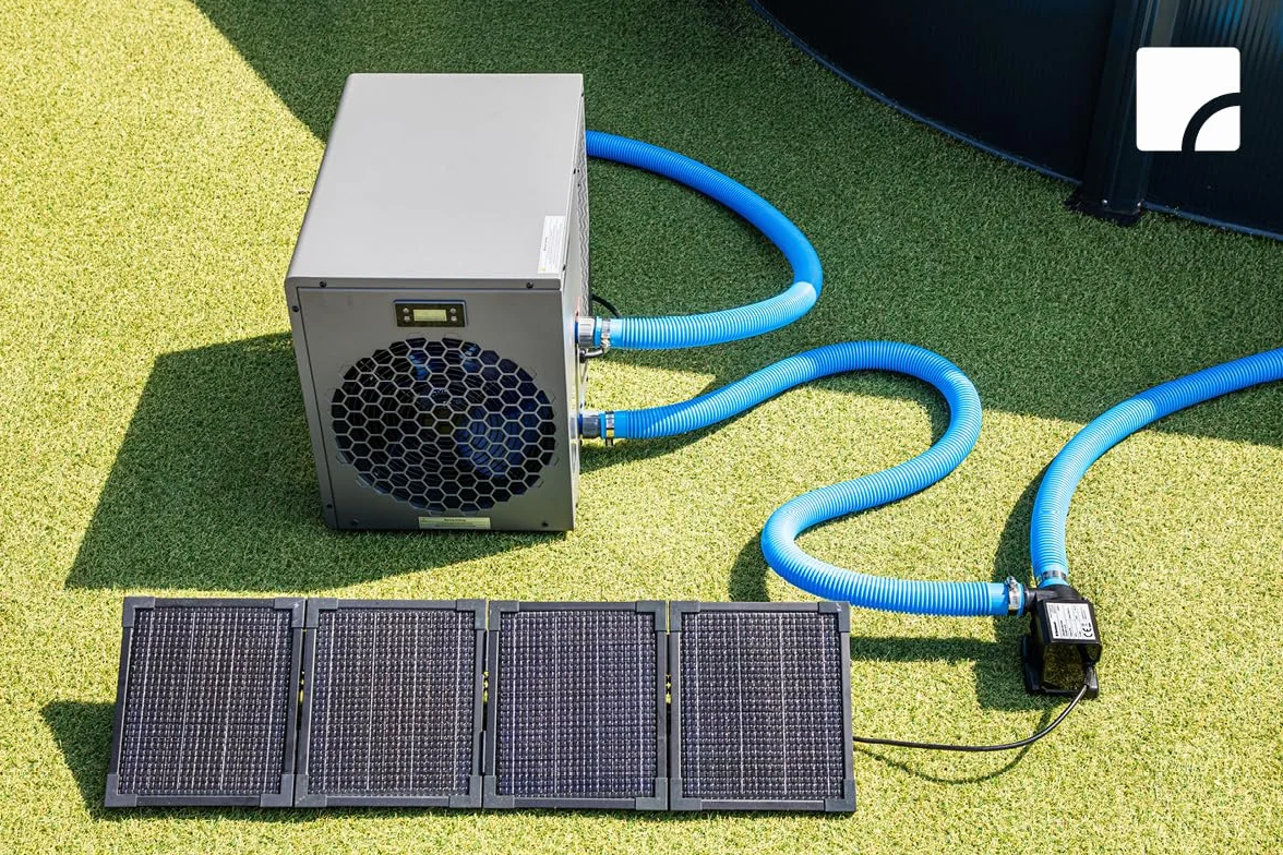Steinbach Pompa di circolazione con pannello PV – 040613 – Potenza della pompa 3.000 l/h – Per piscine con una capacità d'acqua fino a 19.000 l – Con un pannello PV pieghevole da 30 Watt incluso