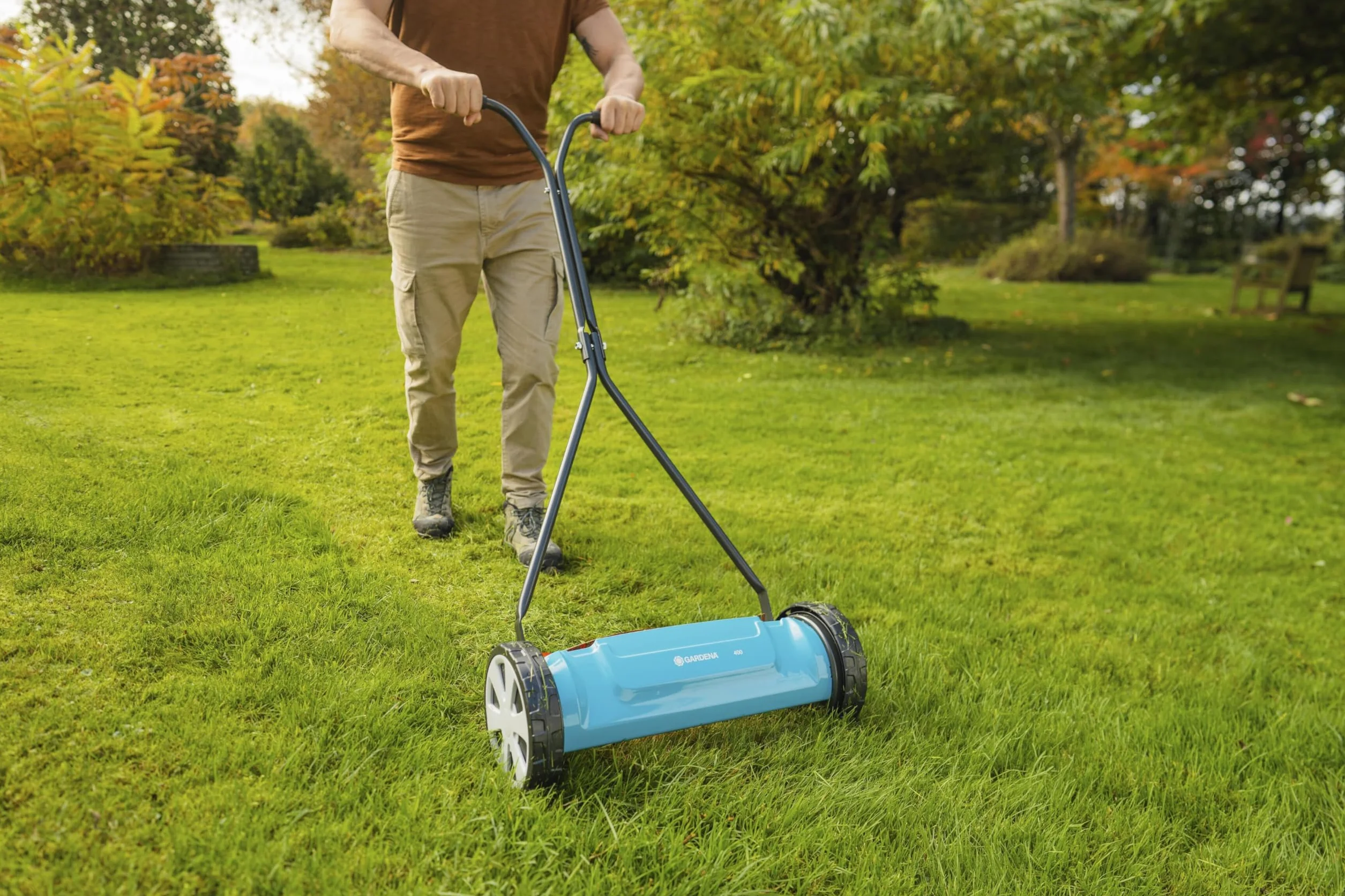 Gardena Classic rasaerba a cilindro 400: rasaerba manuale con larghezza di lavoro di 40 cm per prati fino a 200 m², rullo di lama in acciaio di qualità, tecnologia di taglio senza contatto (4018-88)