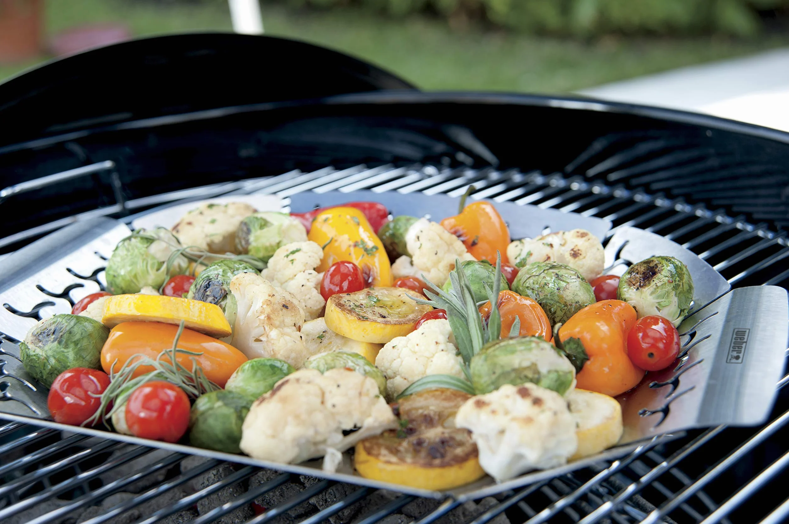 Weber Premium scodella - Grande (36x26cm), resistente al calore e lavabile in lavastoviglie in acciaio inossidabile, Ideale per contorni (carne, verdure), adatto a tutti i tipi di grill -Argento(6678)