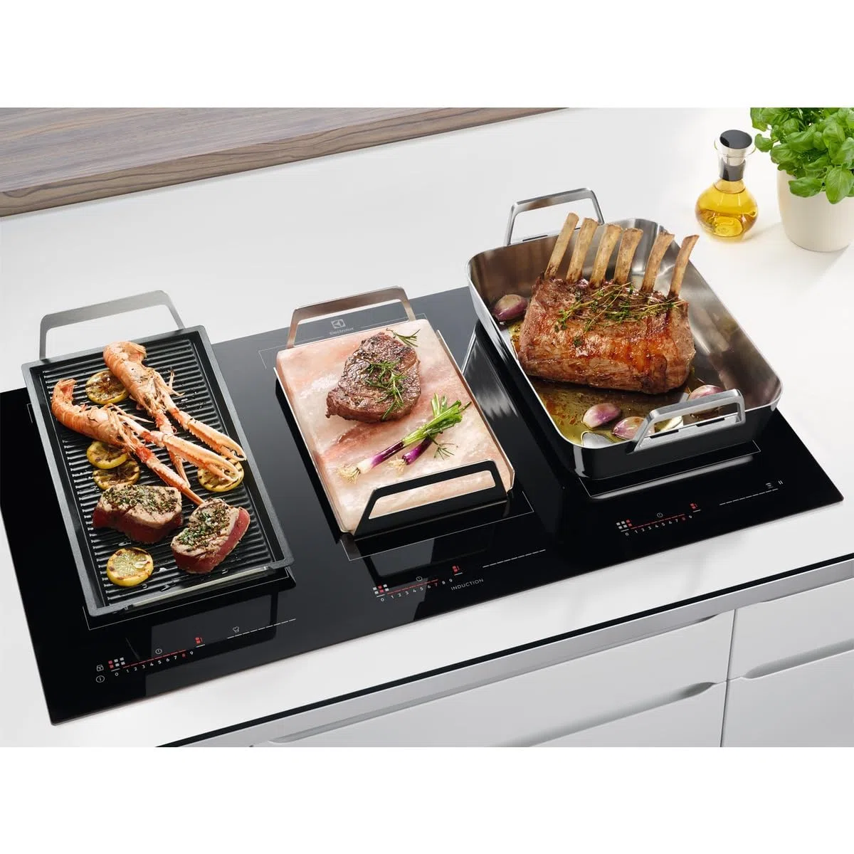 Electrolux Plancha Grill, E9HL33, Fondo in Acciaio inox, Rivestimento Antiaderente in Lotan, Massima Facilità di Pulizia, Adattabile ad Ogni Fonte di Calore, 52x24x2 cm