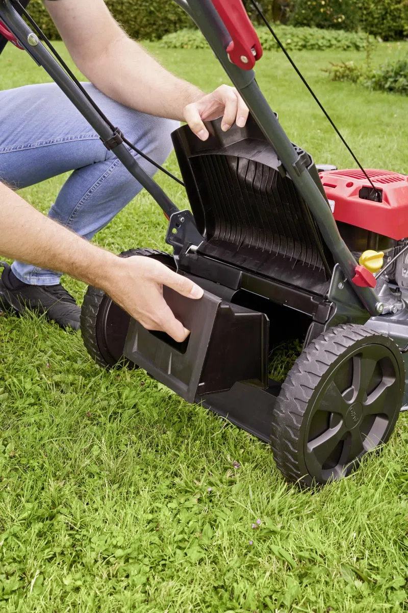 AL-KO Tosaerba a benzina Easy 4.66 SP-D, larghezza di taglio 46 cm, potenza motore 2,4 kW, trazione a 1 marcia, funzione 4INONE, alloggiamento in lamiera d'acciaio, per prati fino a 1400 m²