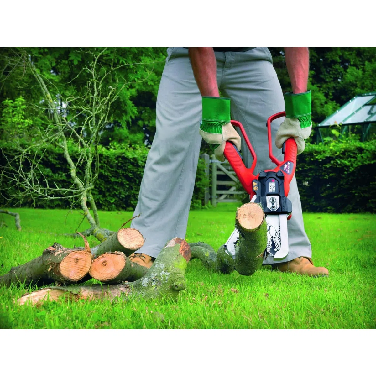 BLACK+DECKER Potatrice Elettrica, Capacità di taglio 10 cm, Sistema Contraccolpo Integrato, Impugnatura di Sicurezza 550 W, GK1000-QS