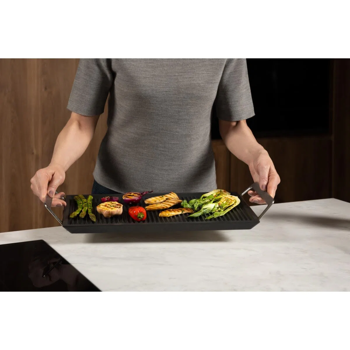 Electrolux Plancha Grill, E9HL33, Fondo in Acciaio inox, Rivestimento Antiaderente in Lotan, Massima Facilità di Pulizia, Adattabile ad Ogni Fonte di Calore, 52x24x2 cm