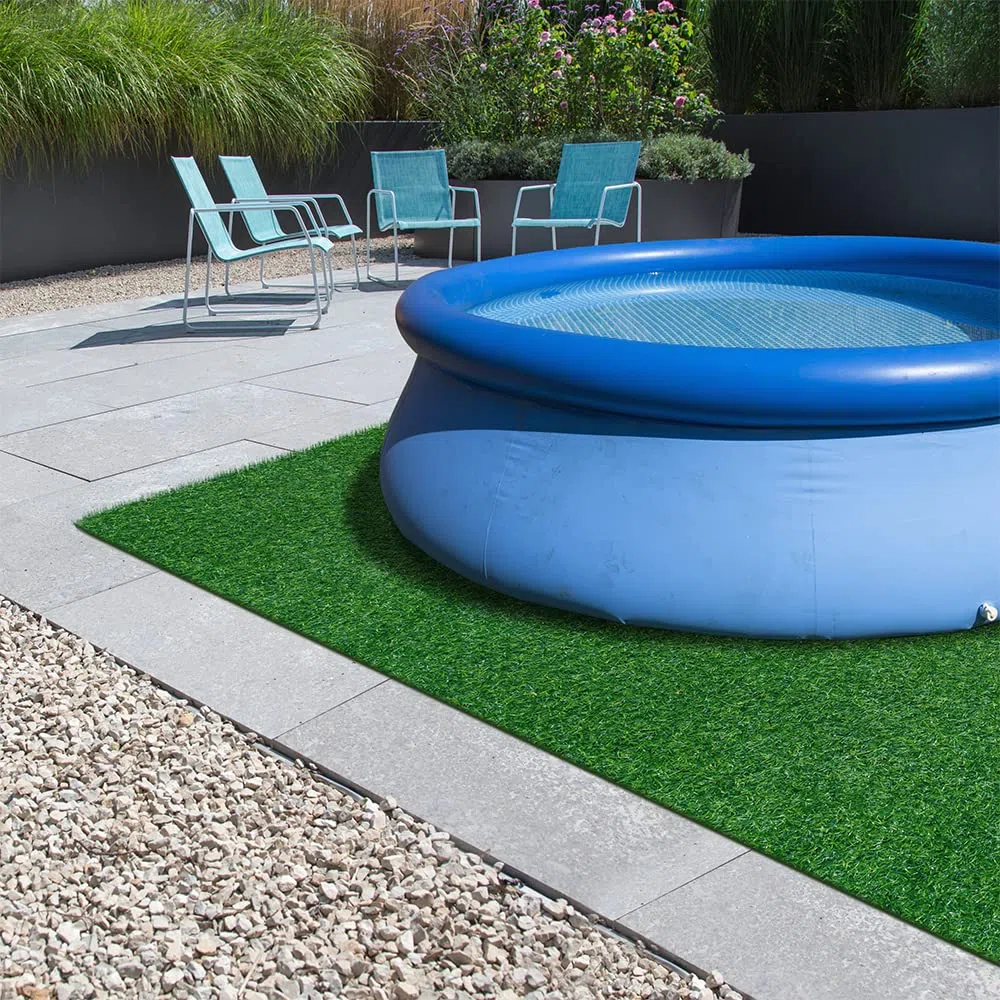 OLIVO.Shop Erba sintetica, Rotolo di Erba Artificiale, Sintetica per Esterno, Prato Sintetico Manto Erboso, Giardino, Terrazza, Piscina, 7 mm Drenante GRASS GREEN (2x20 mt)