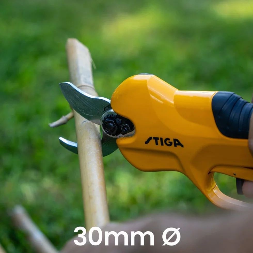 Stiga Forbice Potatura a Batteria SC 100e Kit, Taglio 15-30mm, con Batteria da 20V (2Ah) e Caricatore